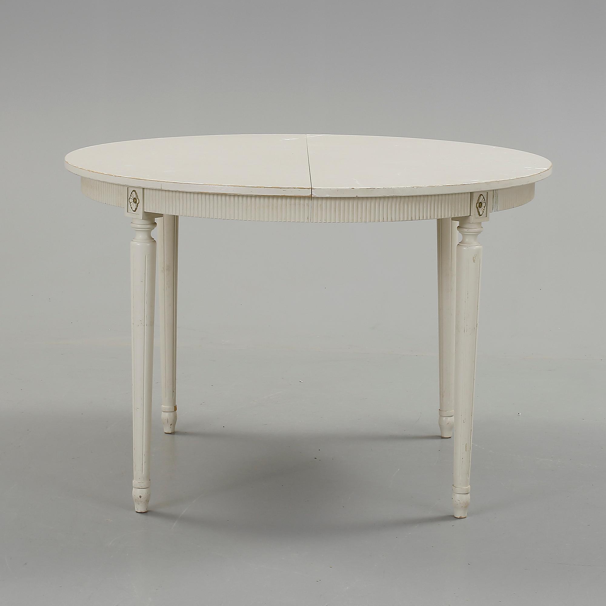 MATGRUPP, 5 delar + 2 iläggsskivor, gustaviansk stil, 1900-tal.