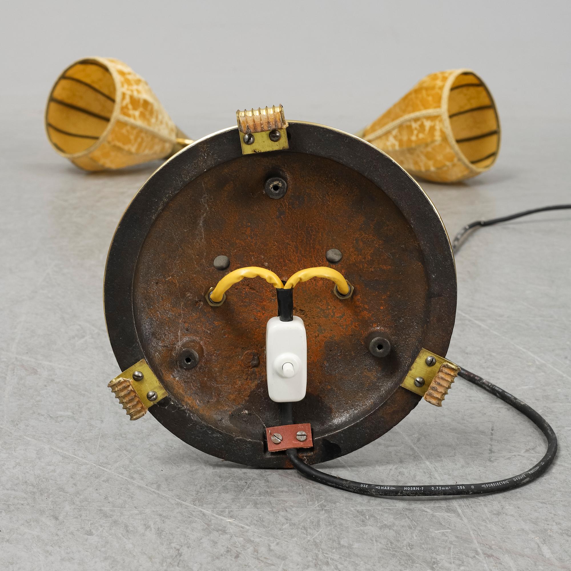 GOLVLAMPA. tvåarmad.