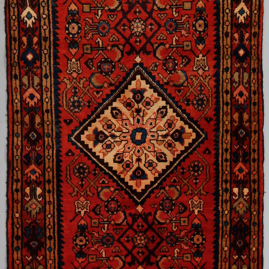 MATTA, Hosseinabad, ca 305 x 107 cm.