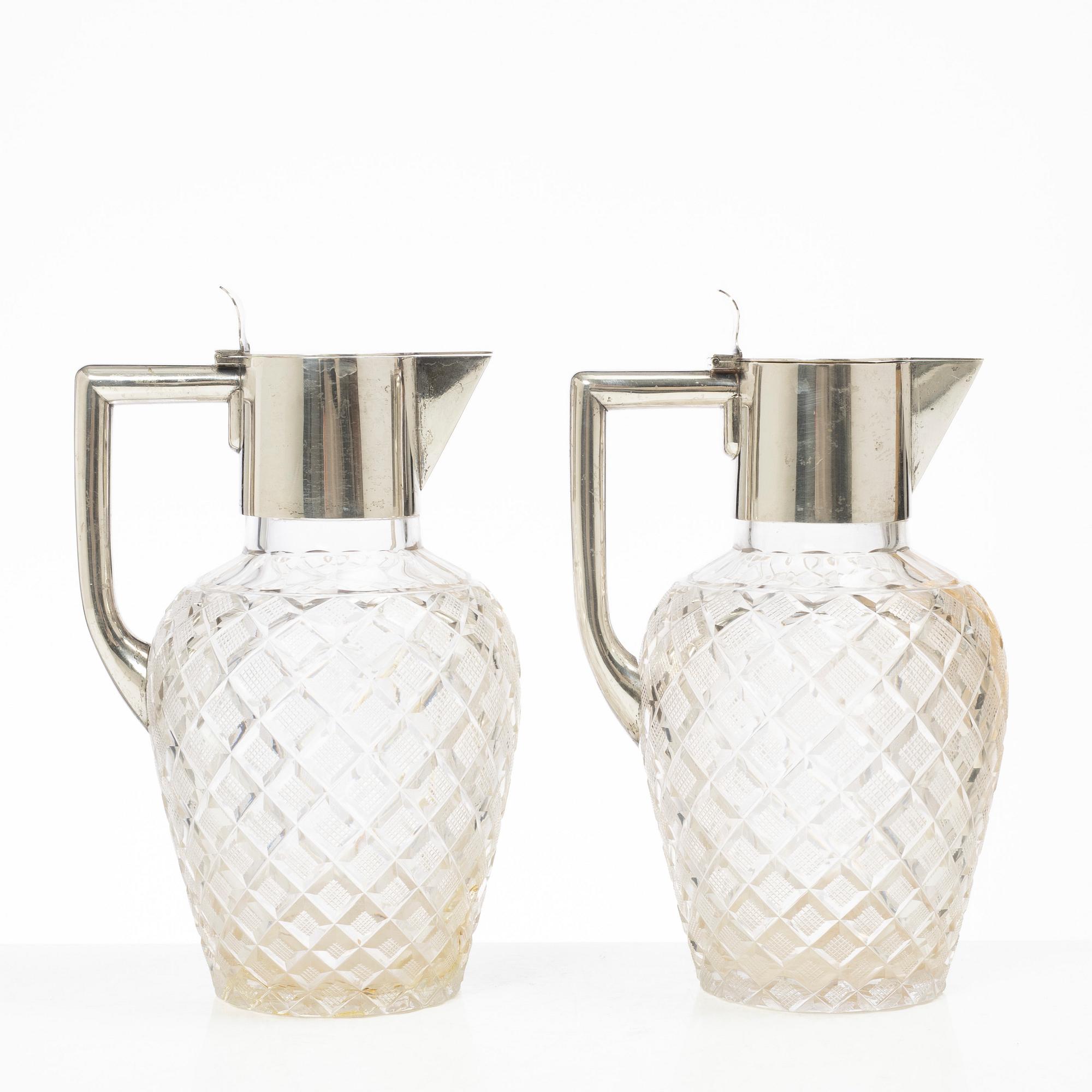 Karaffer/vinkannor, ett par, glas och silver, Axelsons, GAB, Stockholm 1899.värdering.