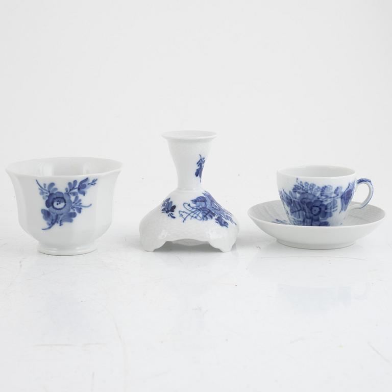 Royal Copenhagen, dinner service, 61 pieces, "Blue Flower", Denmark.