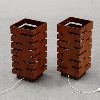 Bordslampor, ett par, teak, 1900-talets andra hälft.