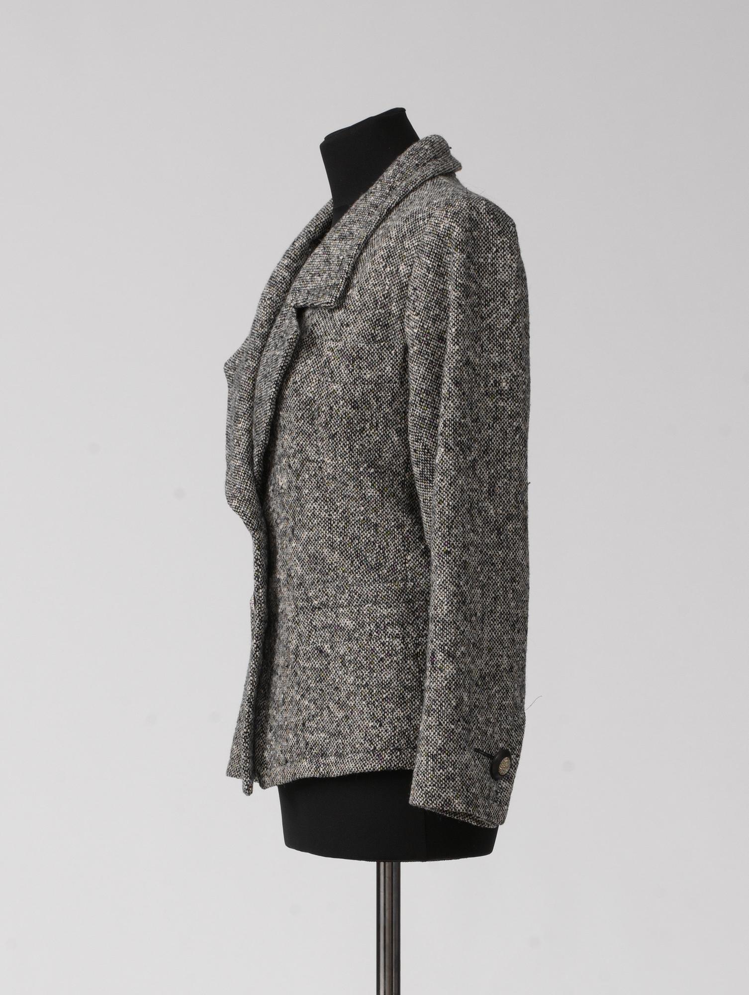 KAVAJ, Yves Saint Laurent.