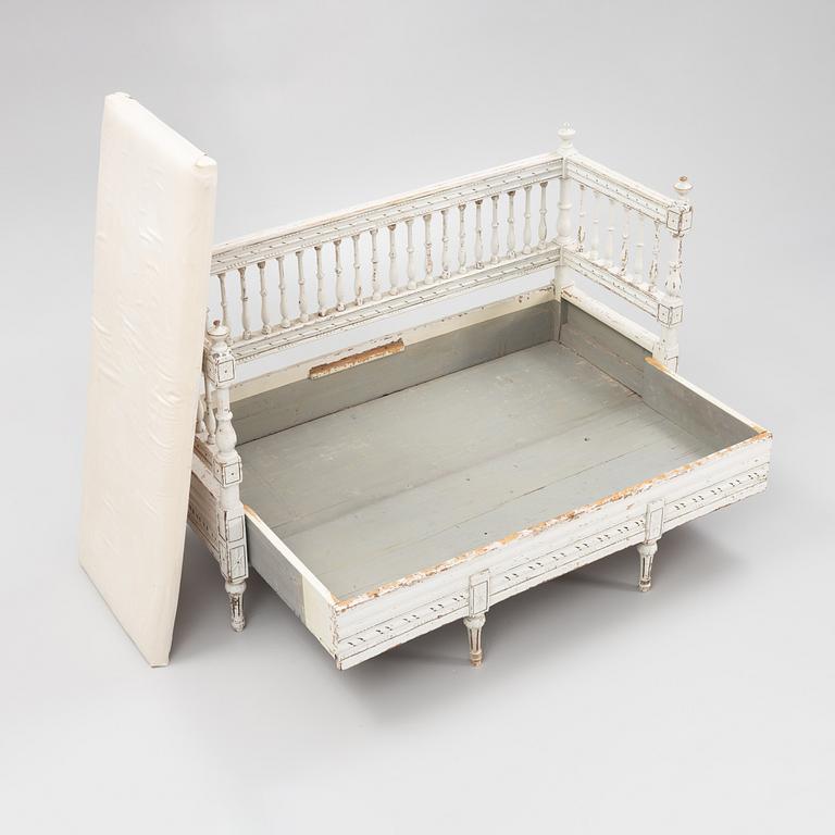 Soffa, gustaviansk, omkring år 1800.
