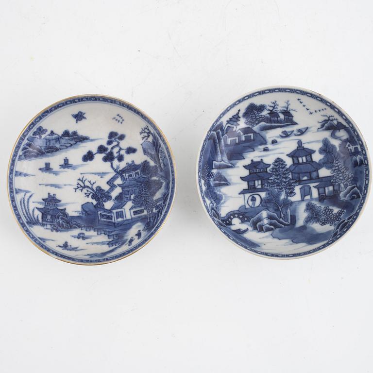 15 pieces of blue and white porcelain, china & Japan, Qing dynasty, 18th-19th century.