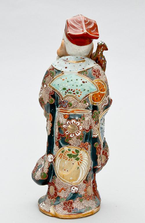 FIGURIN, porslin, Satsuma, Japan. 1900-talets början.