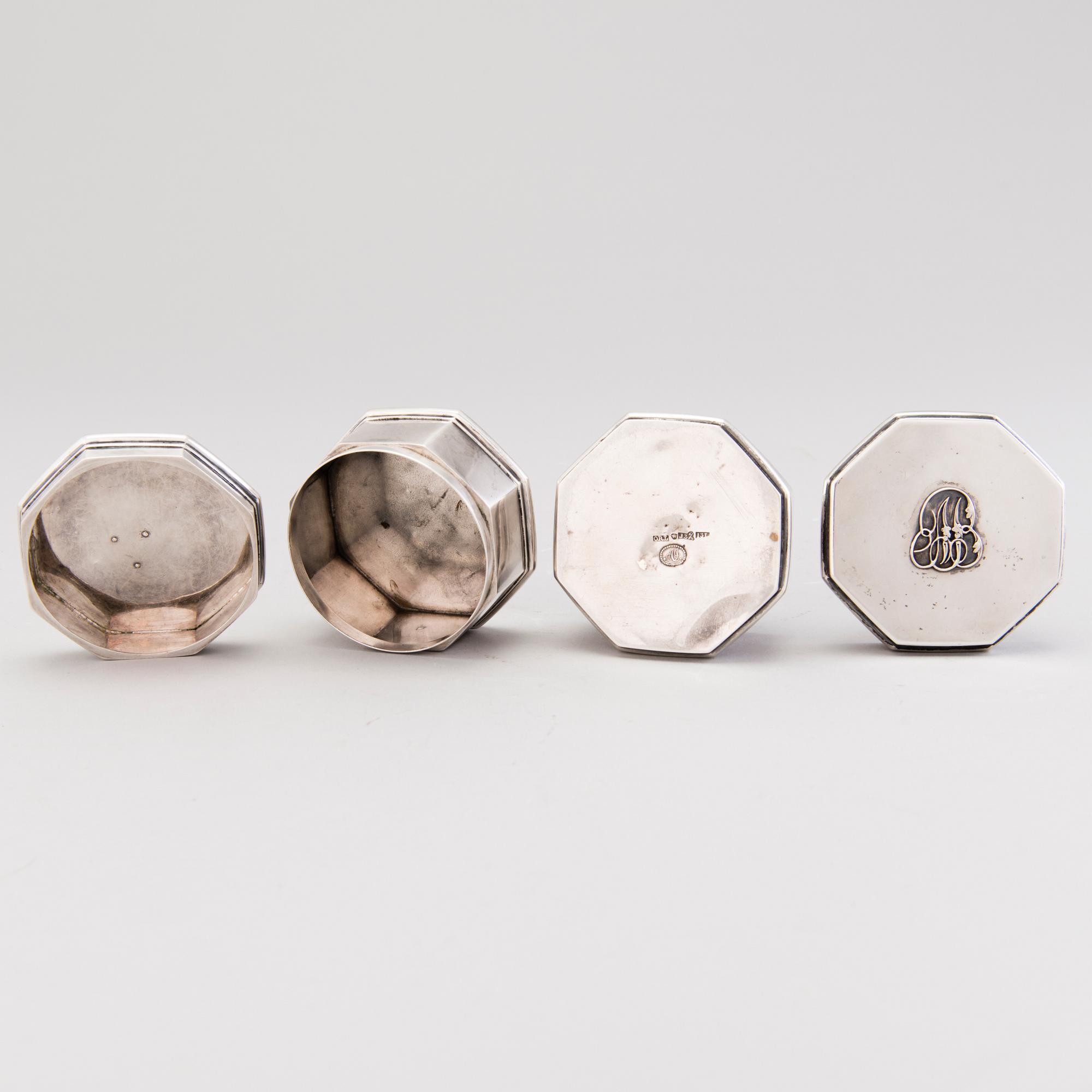 OLOF ROBERT LUNDGREN, A pair of octagonal silver boxes, Turku Finland 1866.