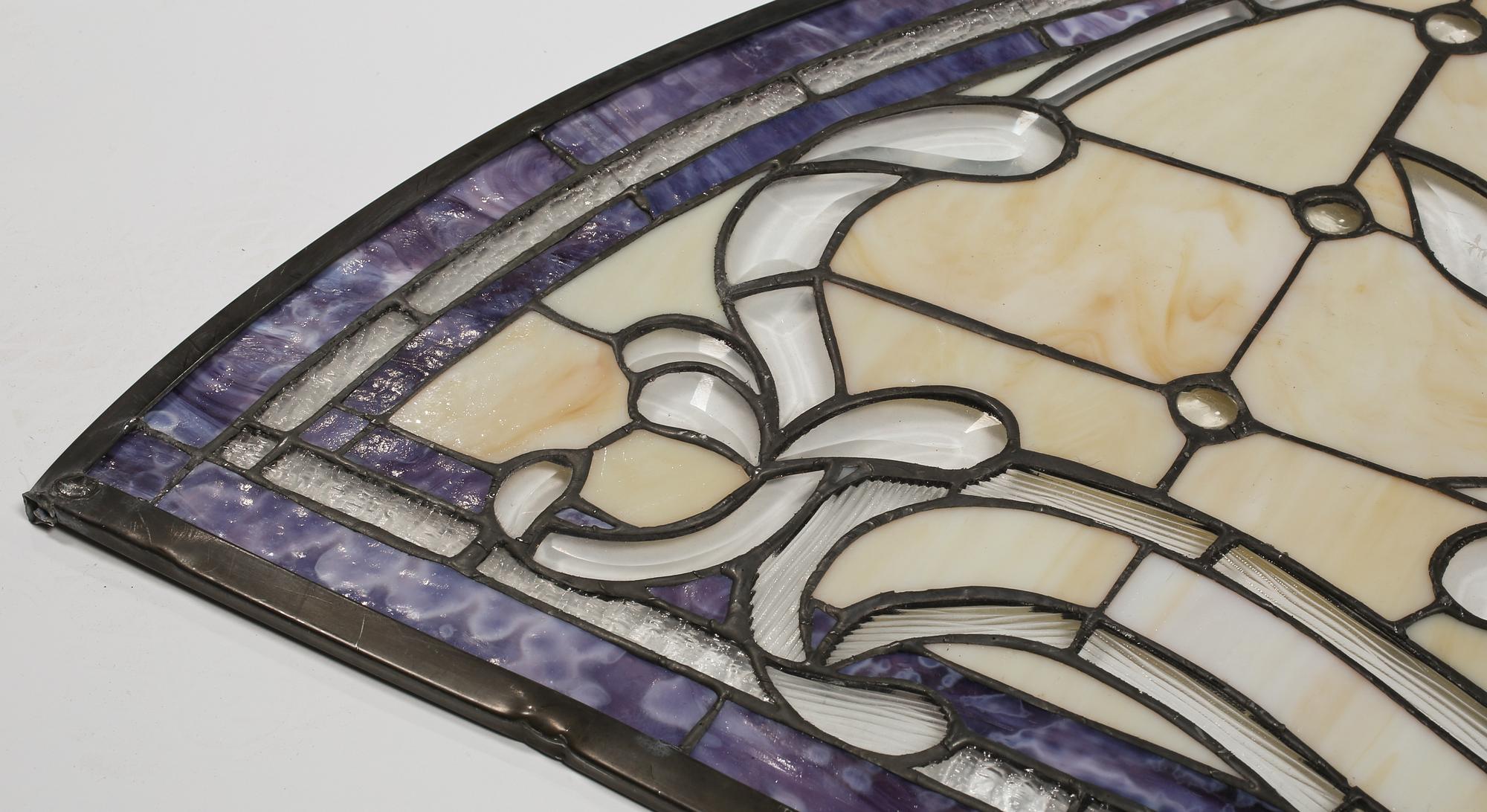 LUNETTFÖNSTER, 1900-tal.