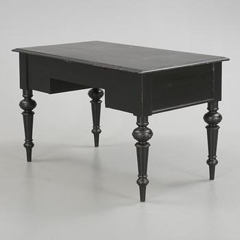 SKRIVBORD, nyrenässans, sent 1800-tal.