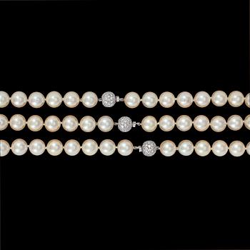 963. COLLIER, Kutchinsky, högklassiga odlade japanska pärlor, 9 mm, med briljantslipade diamanter, tot. ca 4.50 ct.