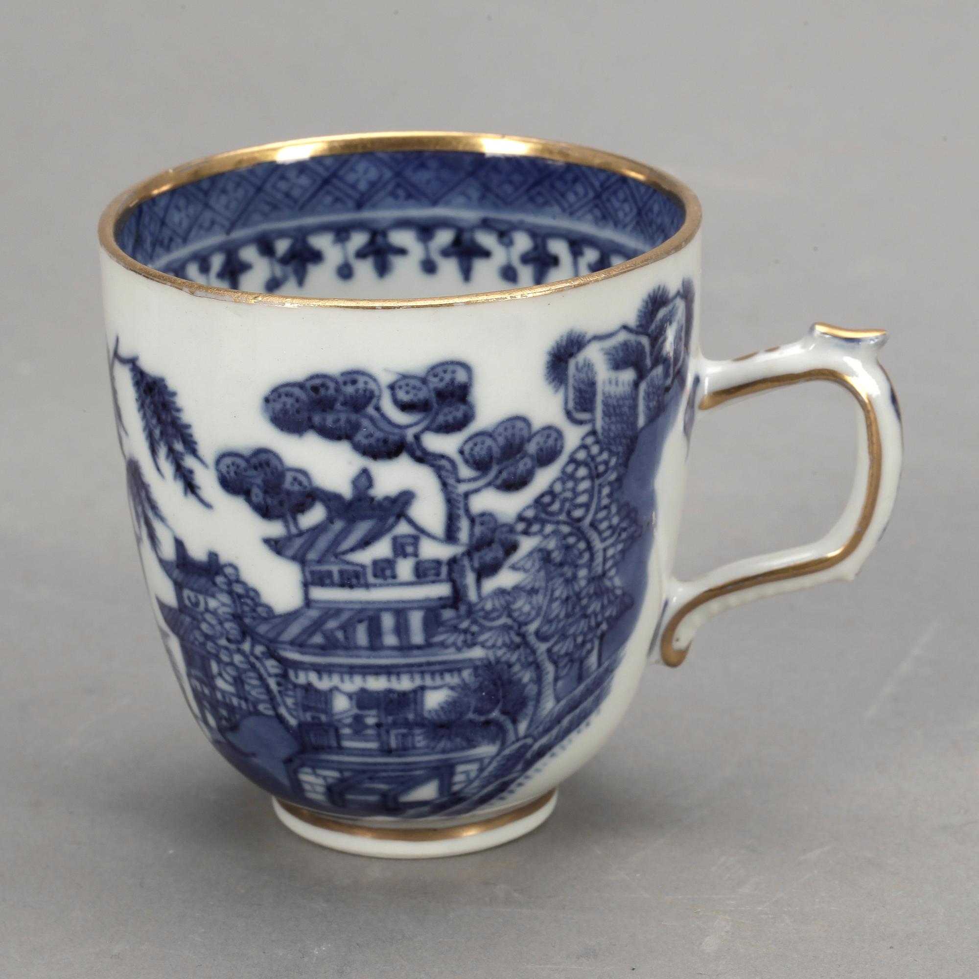 TESERVIS, 9 delar snarlika, porslin, Kina, Qianlong, (1736-1795).