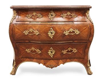 363. A Swedish Rococo 18th century commode.