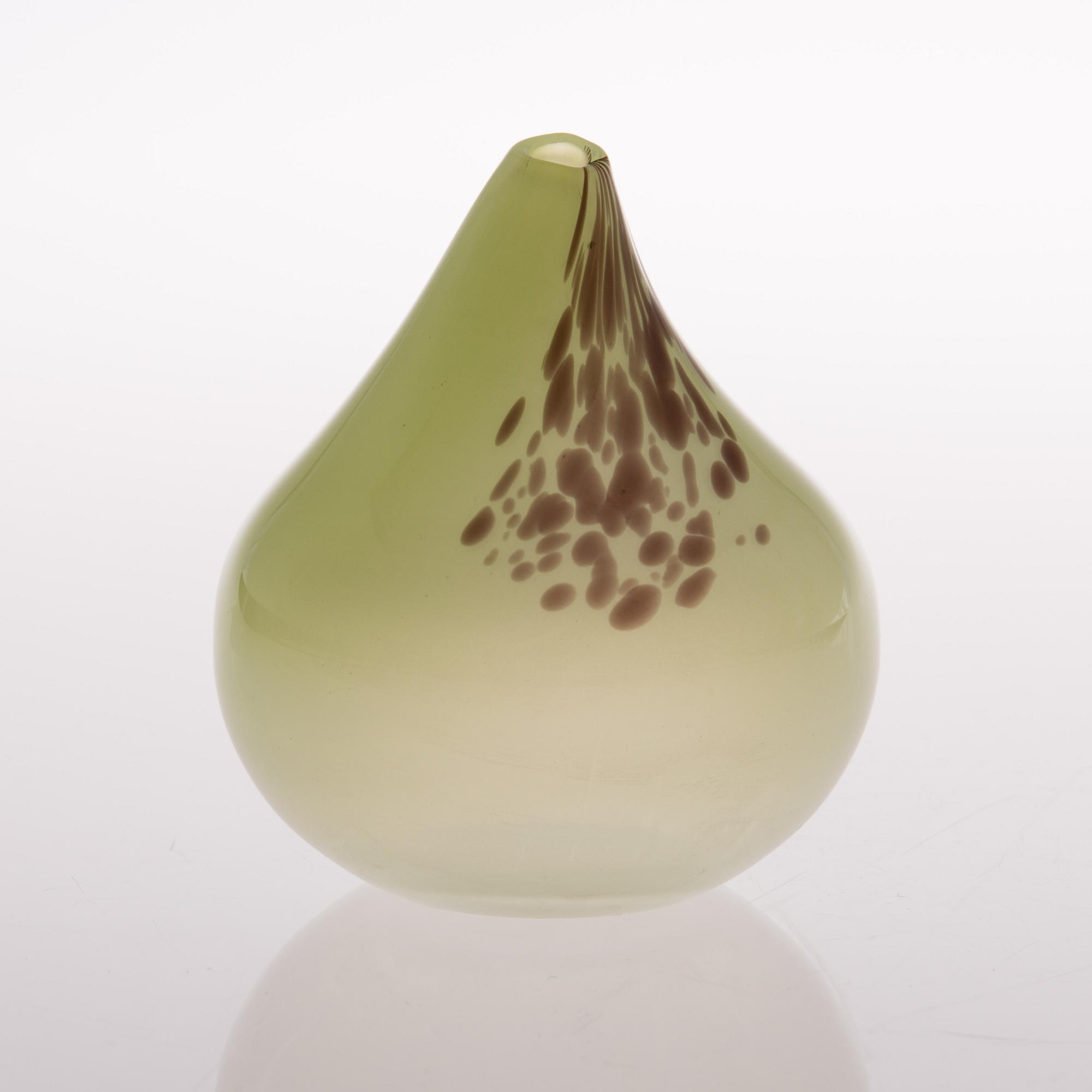 A "Pear 3278" art glass piece signed Tapio Wirkkala Iittala, designed in 1947.