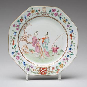 A set of four armorial dinner plates, Qing dynasty, Qianlong (1736-95).