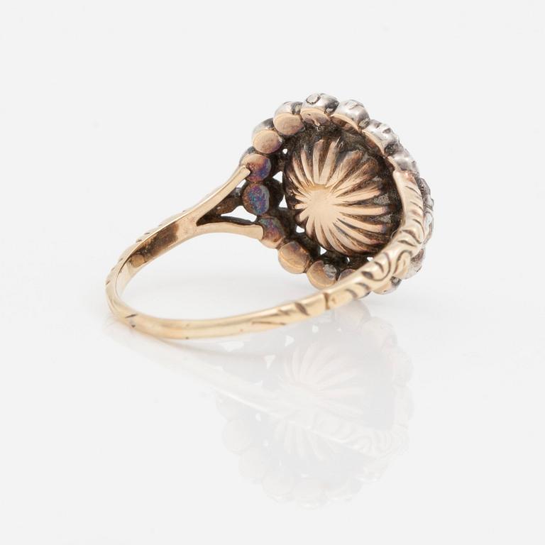 RING med rosenslipade diamanter. Troligen sent 1700-tal.