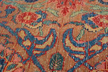 Matto, a semi-antique Yazd probably, ca 409-420 x 325,5-333,5 cm.