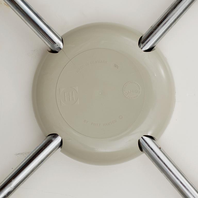 STOLAR, 8 st, "Sjuan", Arne Jacobsen för Fritz Hansen.