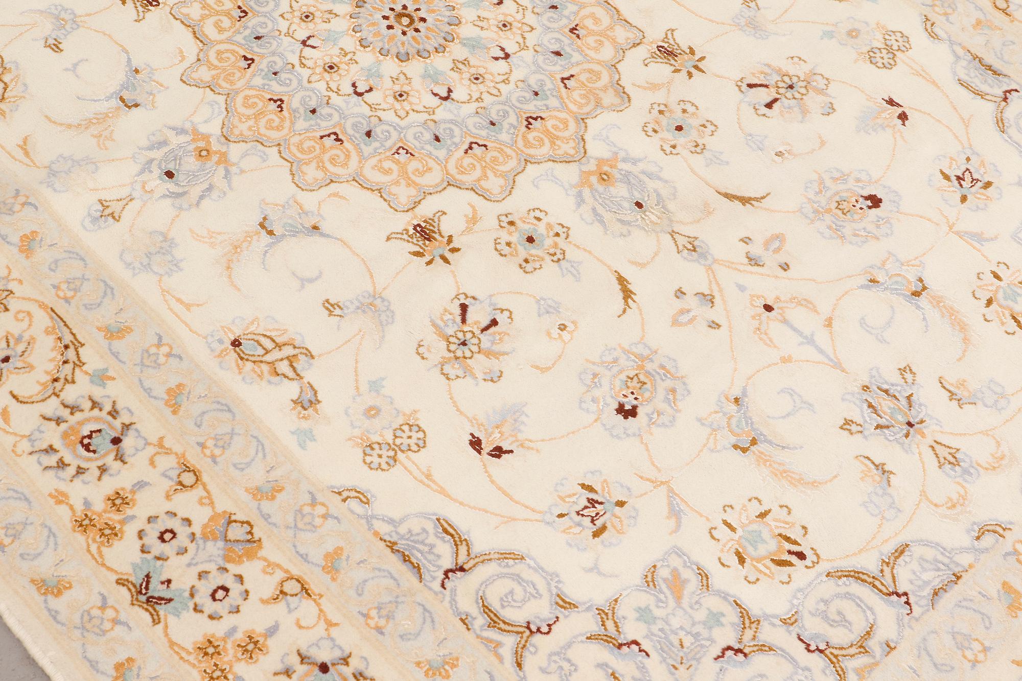 A rug Nain, Part Silk, S.K 9LAA, ca 245 x 160 cm.