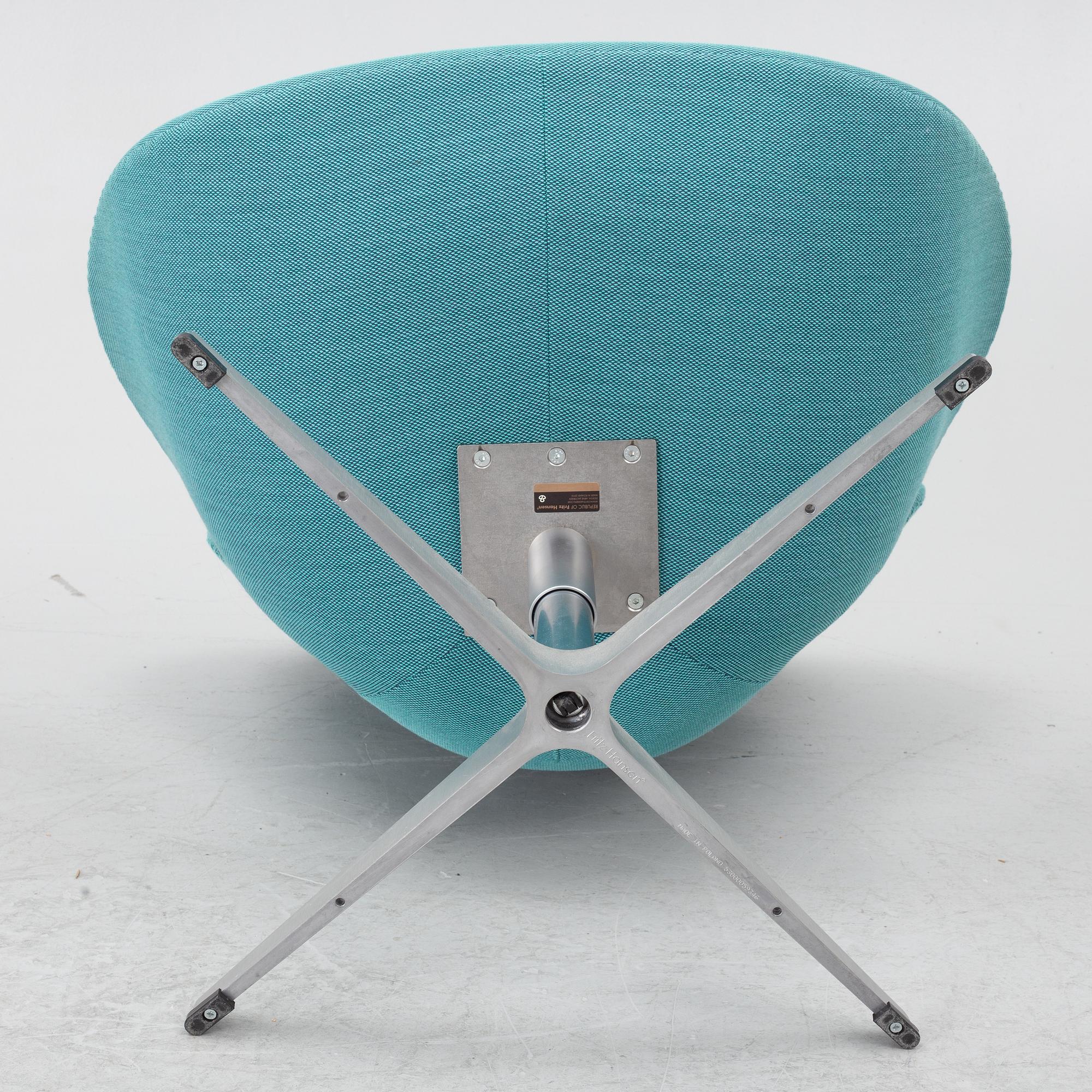 Arne Jacobsen, armchair, "The Swan", Fritz Hansen, Denmark, 2010.