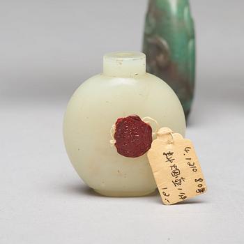 SNUSFLASKOR, sex stycken, sten. Kina, 1900-tal.