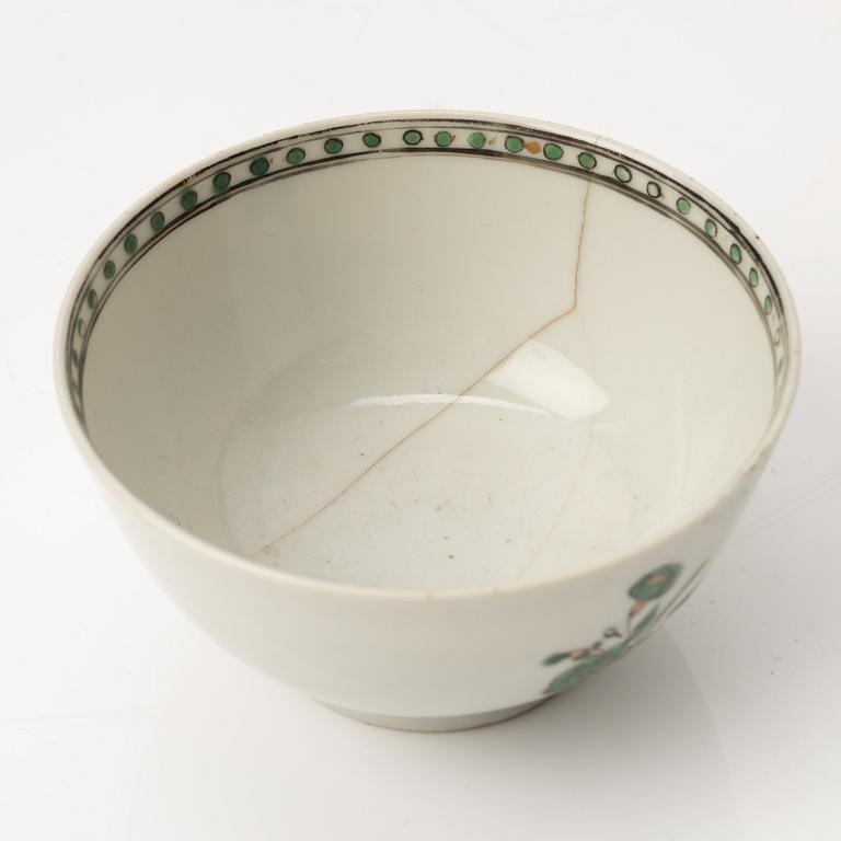 A group of nine Chinese export porcelain cups with stands, Qing dynasty, late 18th century.