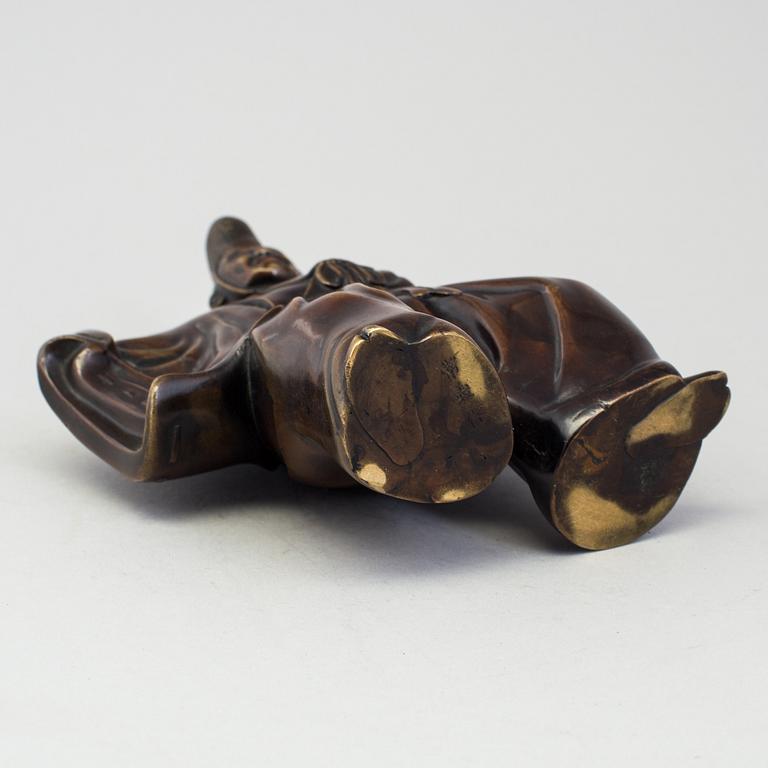 Two Japanese bronze sculptures of dancers, Meiji period (1868-1912). Signed to base.