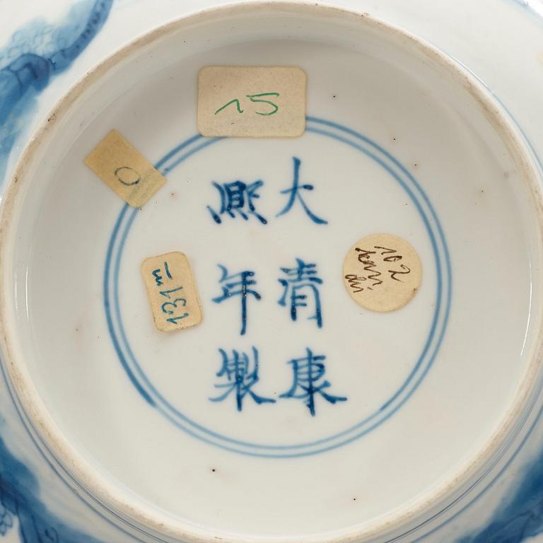 A blue and white bowl, Qing dynasty with Kangxi six character mark and period (1662-1722).