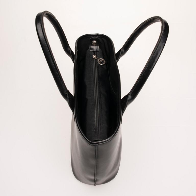LAUKKU, Longchamp.