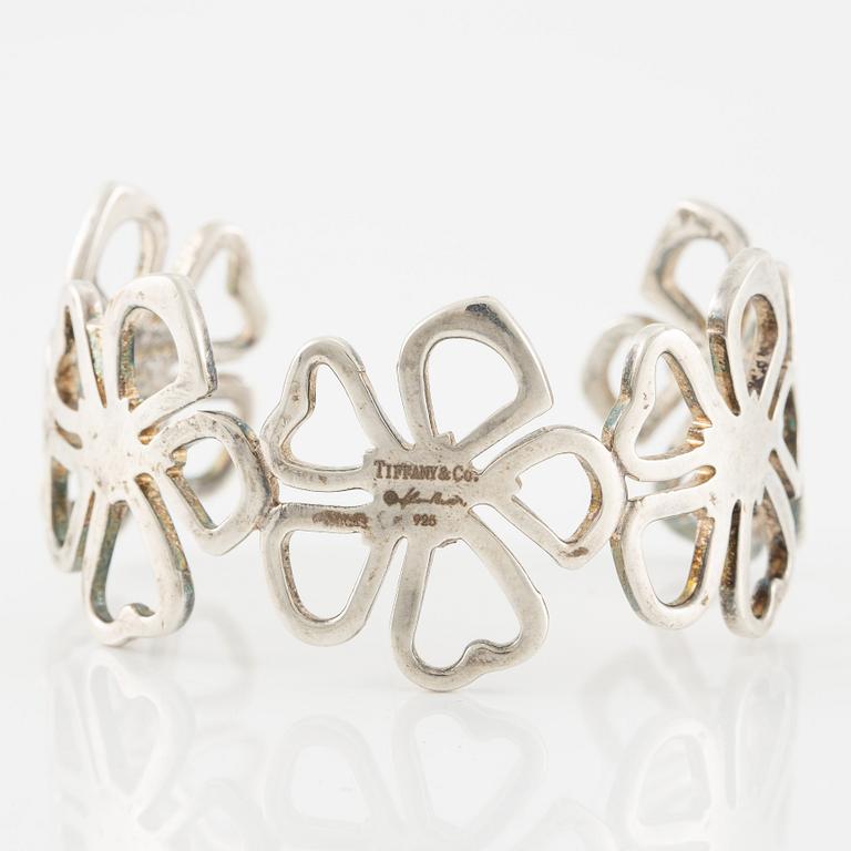 Tiffany & Co, Elsa Peretti, "Hibiscus" bangle, silver.
