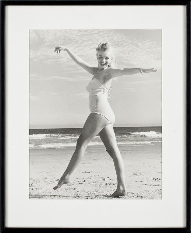 ANDRÉ DE DIENES, silvergelatin fotografi, stämpelsign á tergo.