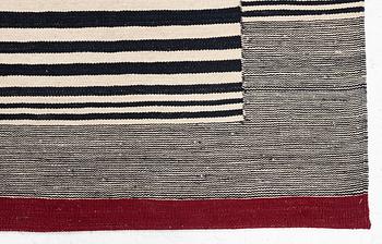 Rug, wool, 198 x 160 cm.