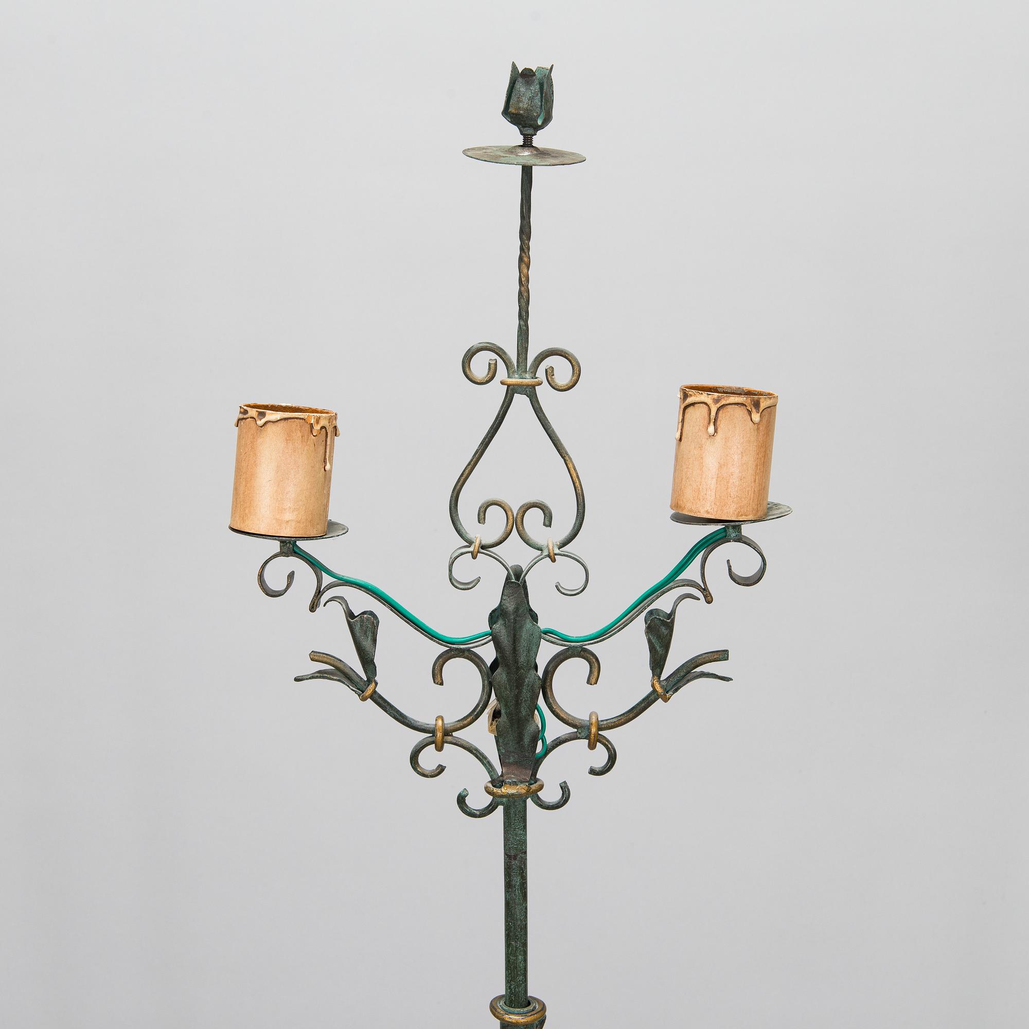 Golvlampa, möjl. Taidetakomo Antti Hakkarainen, Helsingfors 1930-tal.