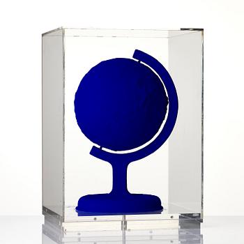 Yves Klein, "La Terre Bleue".