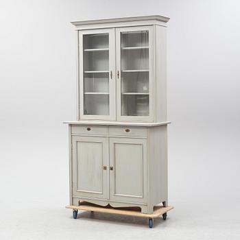 A early 20th Century display cabinet.