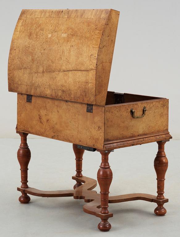 NATTLÅDA, senbarock, 1700-talets andra hälft.