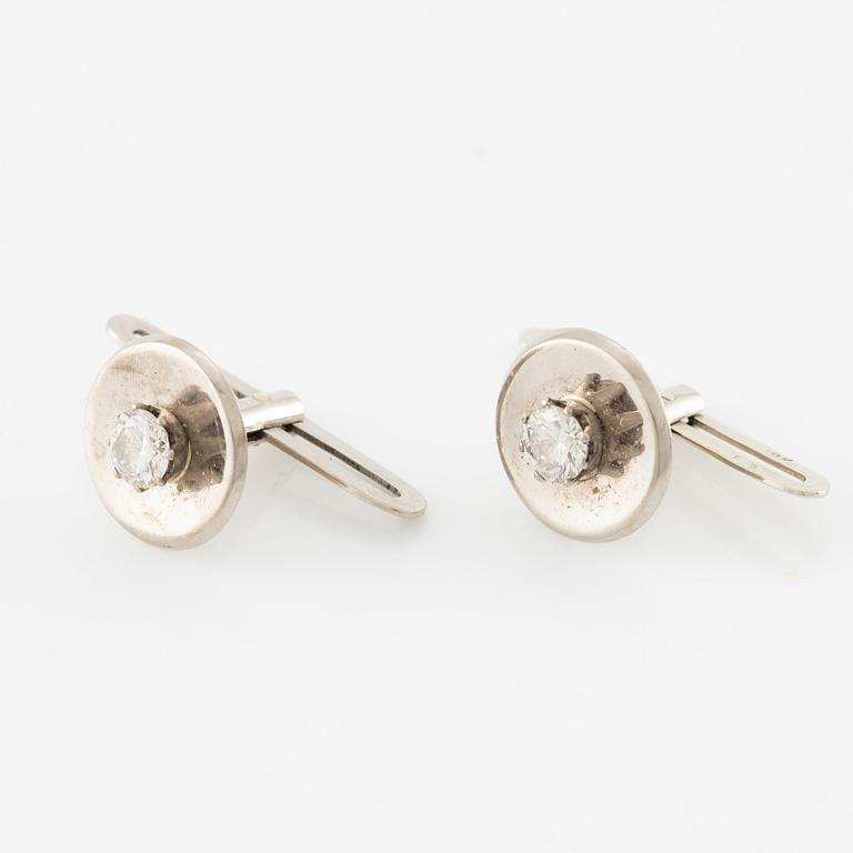 Skjortknappar, ett par, 18K vitguld och briljantslipade diamanter.