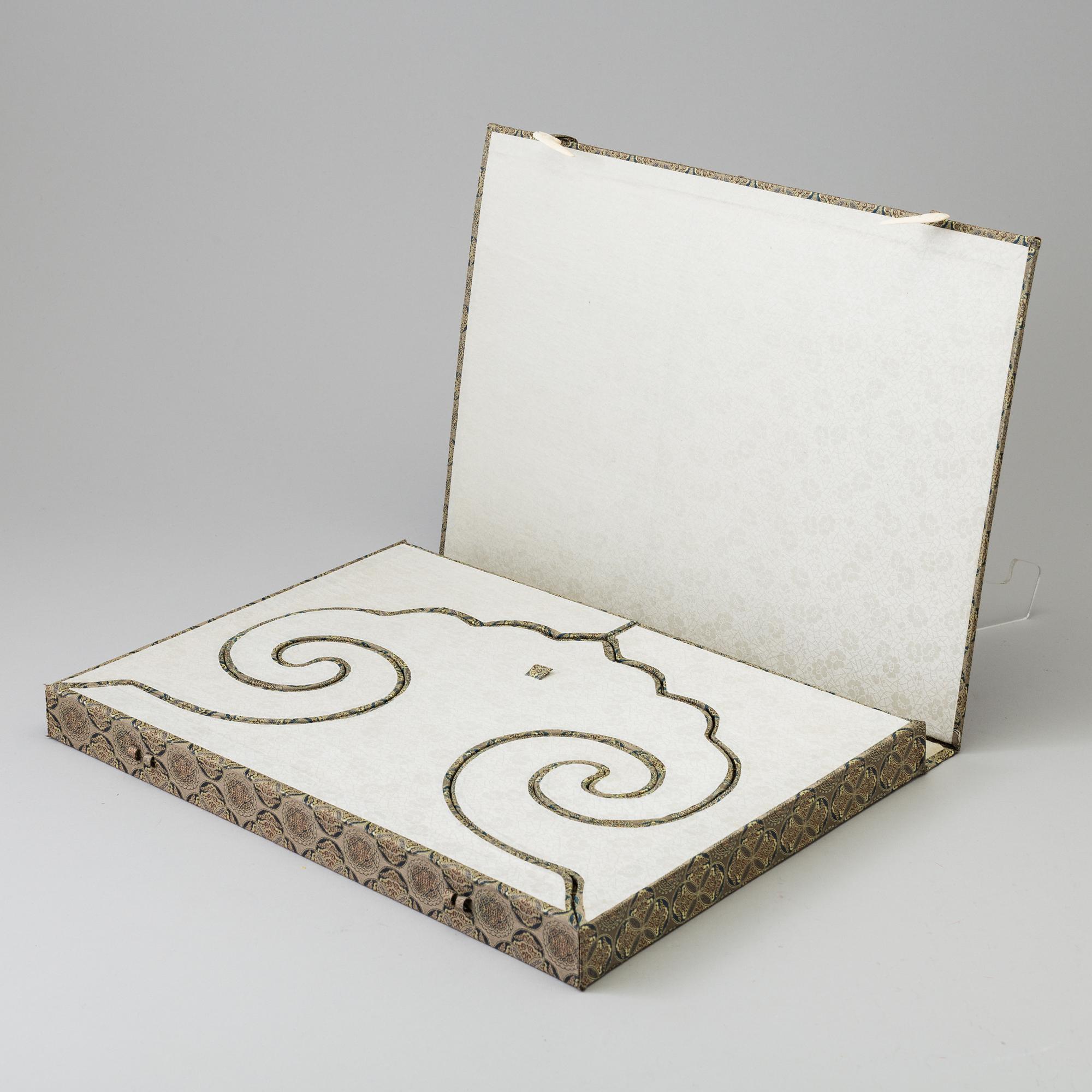 Book with 13 woodcuts in colours, after paintings by Qi Baishi, 'Kexi Wusheng', 1957.