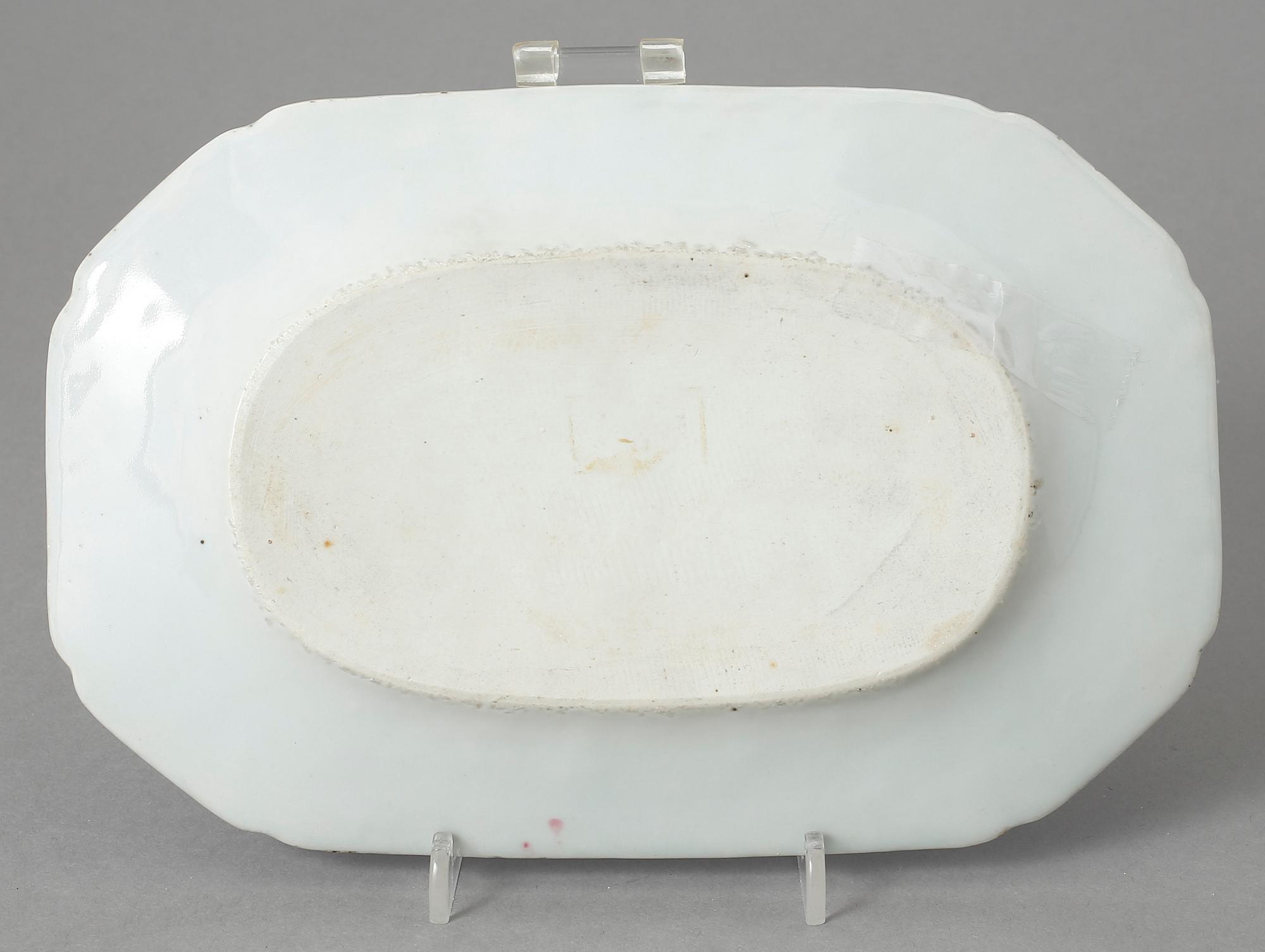 STEKFAT, porslin, Qianlong, Kina 1700-tal.