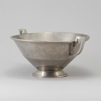 a art deco pewter bowl designed by Anna Thulin year 1930 for Ystad Tenn.