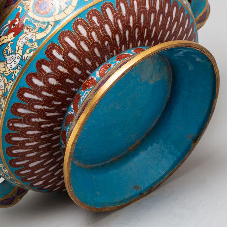 A large Chinese cloisonne footed bowl with handles, 20th century.