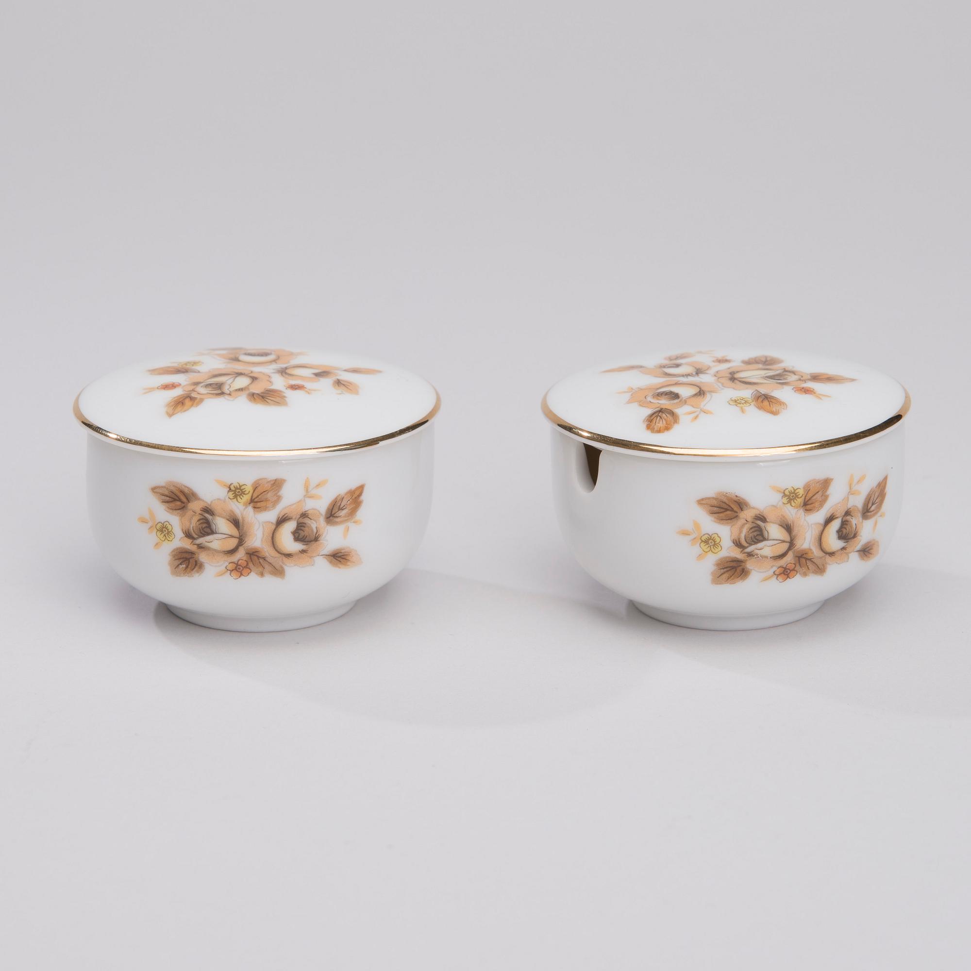 SERVIS, ca 66 delar, "Sone" porslin, Japan 1900-tal.