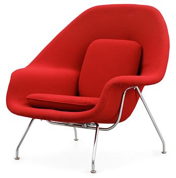 13. An Eero Saarinen 'Womb chair' by Knoll International,