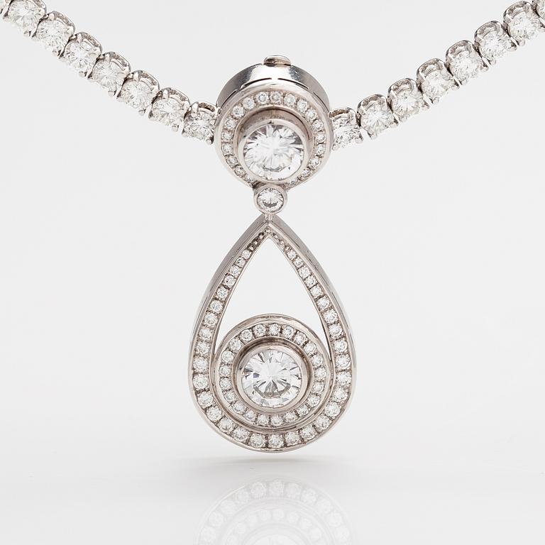 A Tillander, An 18K white gold necklace with brilliant cut diamonds ca. 26.22 ct in total. Helsinki 2001.