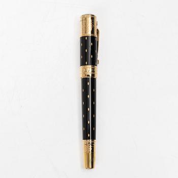 A Montblanc fountain pen, limited edition 'Queen Elizabeth I' from the series 'Patrons of Art'.