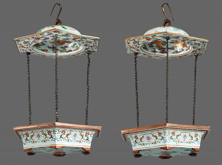 Two hanging flower pots, Qing dynasty, 19th Century.