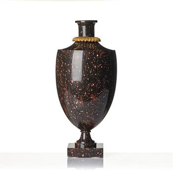 A late Gustavian 'Rännås' porphyry urn, early 19th century,