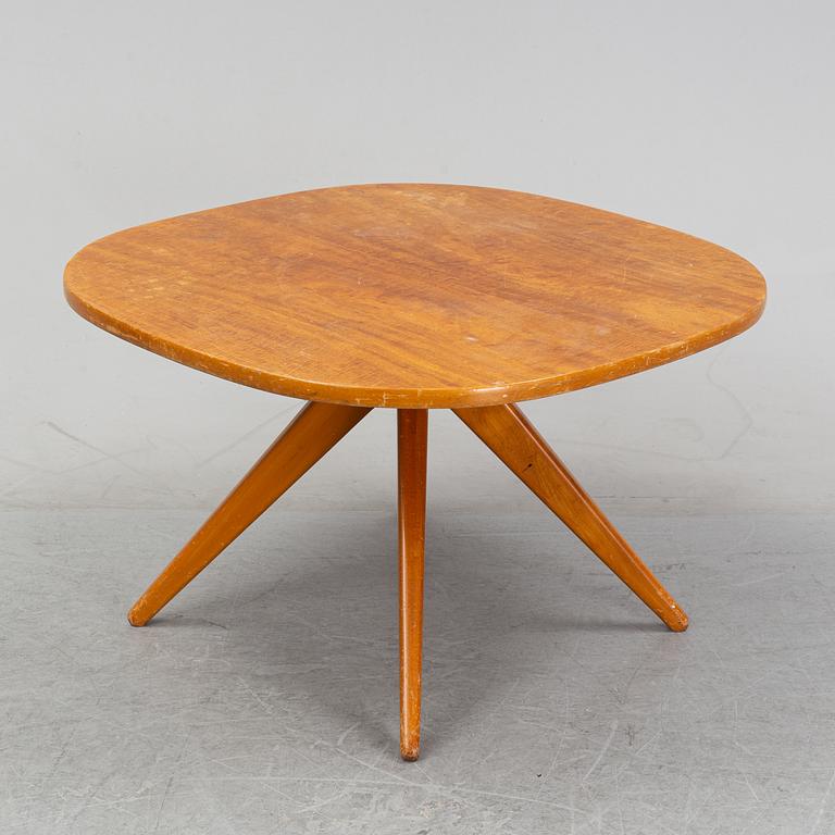 A model 579-032 Futura coffee table by David Rosén for Nordiska Kompaniet.