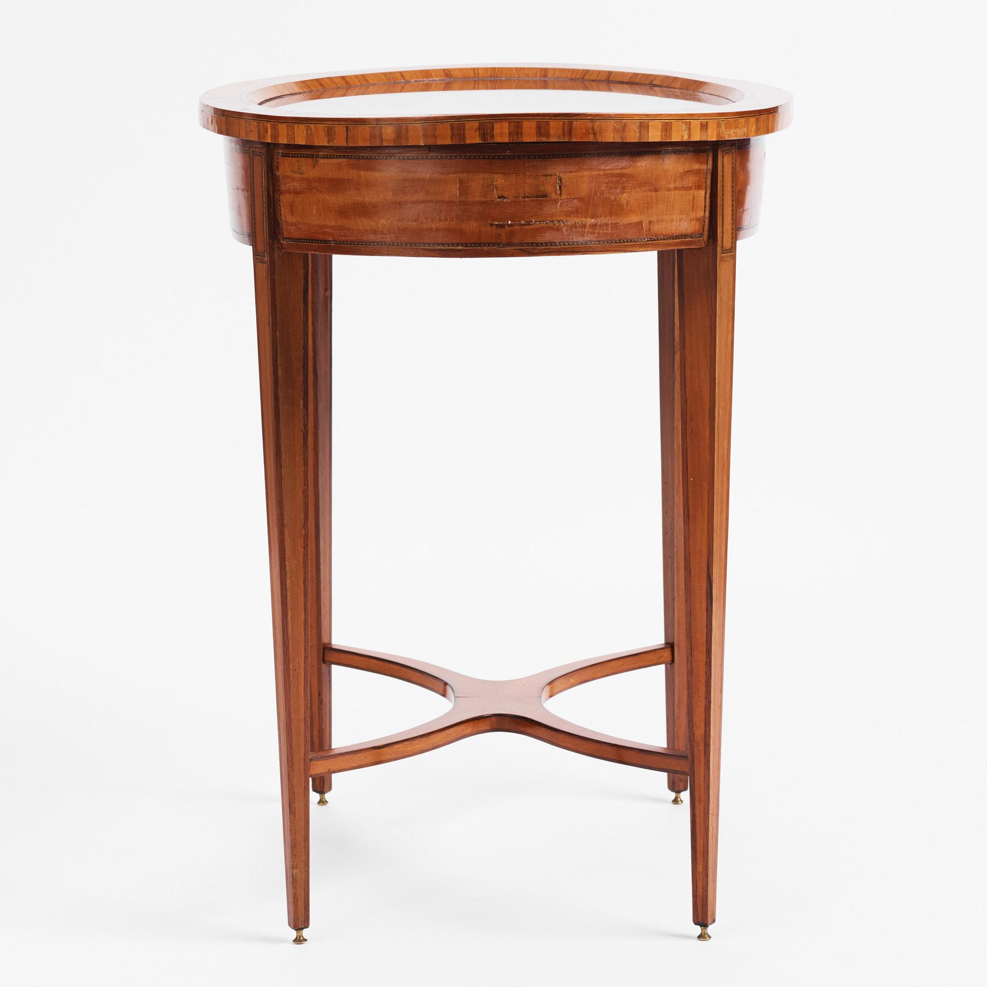 A North European mahognay display-case table, early 19th century.