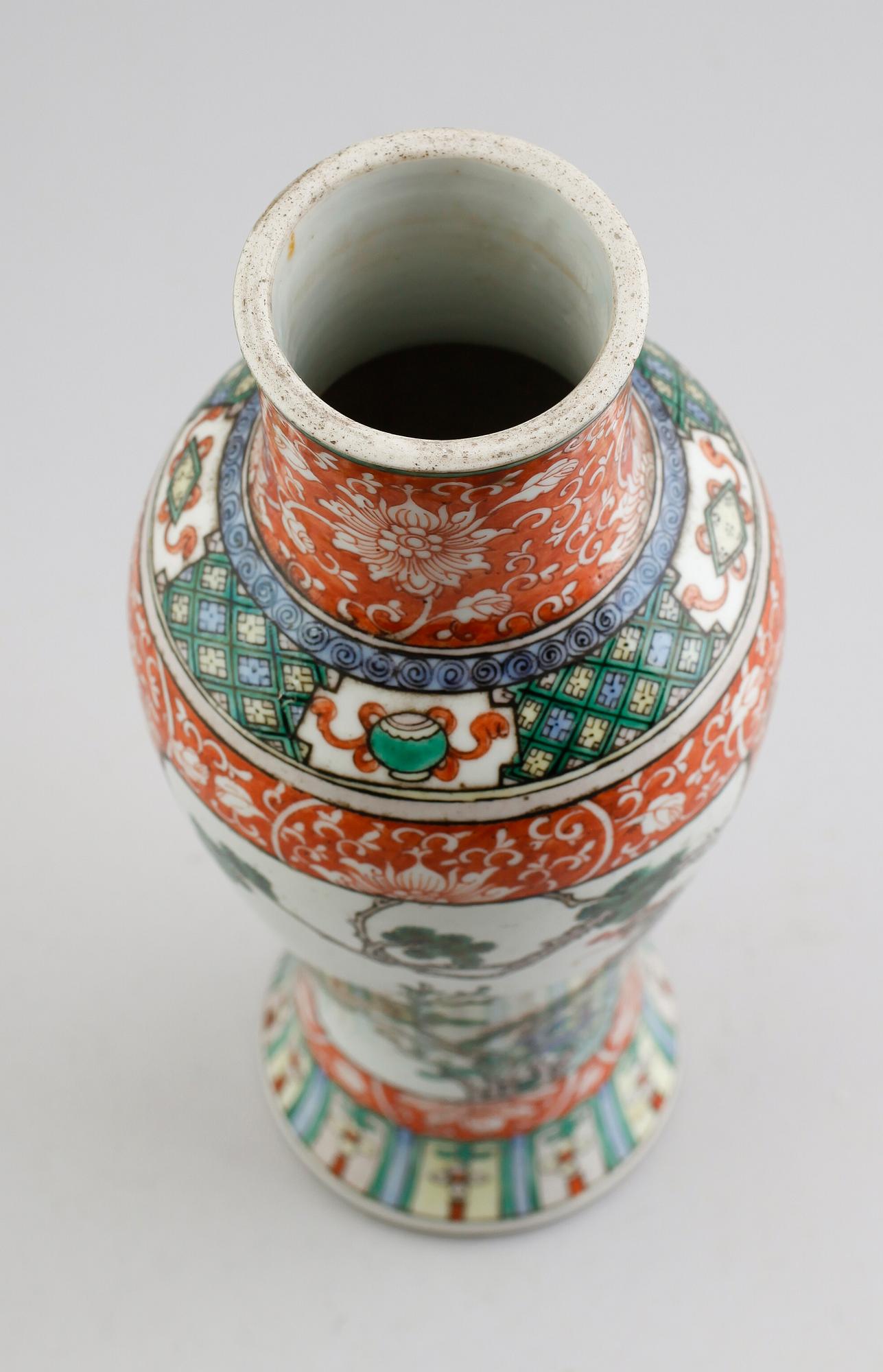 VAS, porslin, Kina, 1900-tal.