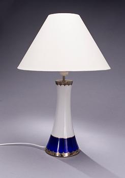 BORDSLAMPA, porslin, "Marianne" Sigvard Bernadotte, 1900-talets slut.